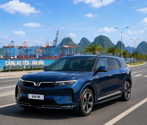 LUXURY VF9 - XE 7 CHỖ 
